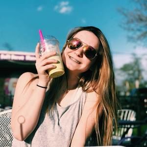 Meet your Posher, Makayla